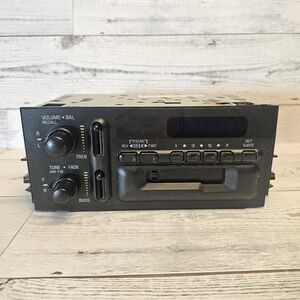 GM Delco 09367685 Car Stereo Radio Am Fm Cassette Untested